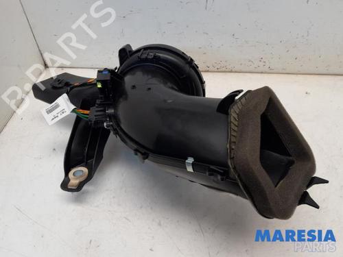 Used Heater blower motor Heater blower motor PEUGEOT 5008 (0U_, 0E_) 1.6 16V (120 hp) 31463159 31463159