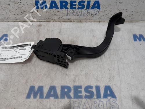 Used Electronic module PEUGEOT 5008 (0U_, 0E_) 1.6 HDi (112 hp) 31521039