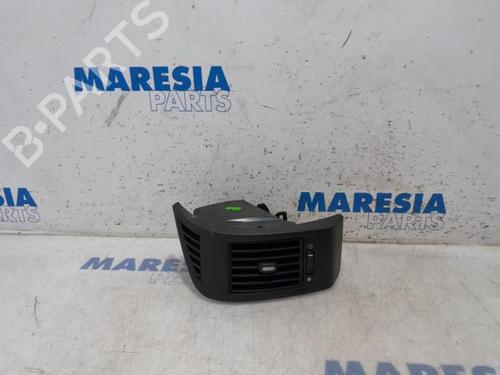 Used Air vent PEUGEOT BOXER Van 2.2 HDi 110 (110 hp) 31498517