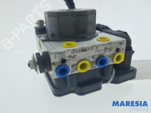 Used ABS pump ABS pump RENAULT CLIO IV (BH_) 0.9 TCe 90 (BHNF, BHMA, BHMH, BHJK, BHJR) (90 hp) 33707887 33707887