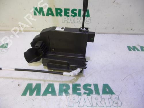 electronic-module-peugeot-308-sw-ii-lc_-lj_-lr_-lx_-l4_-2014-2015-2016-2017-2018-2019-2020-2021-31445873 main image