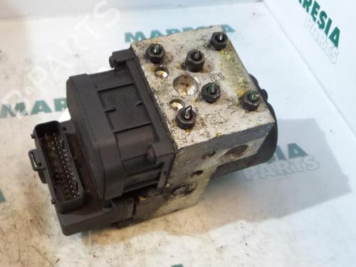 Used ABS pump RENAULT ESPACE III (JE0_) 2.0 (139 hp) 31444773
