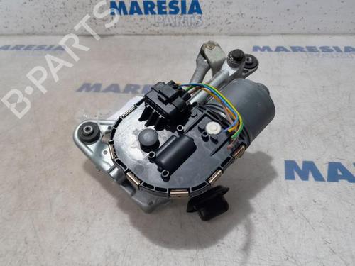 Used Front wiper motor PEUGEOT 5008 (0U_, 0E_) 1.6 HDi (112 hp) 31536802