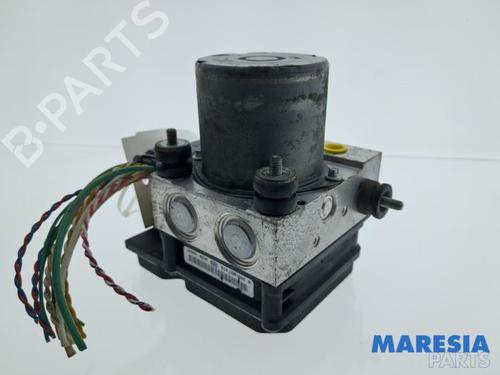 Used ABS pump CITROËN BERLINGO MULTISPACE (B9) 1.6 VTi 120 (120 hp) 32069254