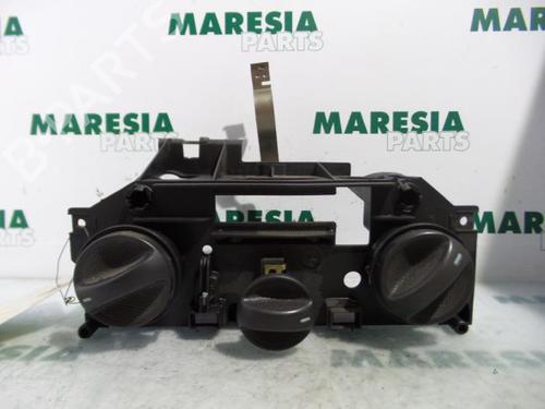 Used Climate control FIAT BRAVA (182_) 1.4 12 V (182.BA) (80 hp) 31418627