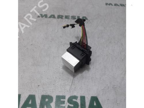 electronic-sensor-renault-megane-iii-grandtour-kz01-2008-2009-2010-2011-2012-2013-2014-2015-2016-31405458 main image