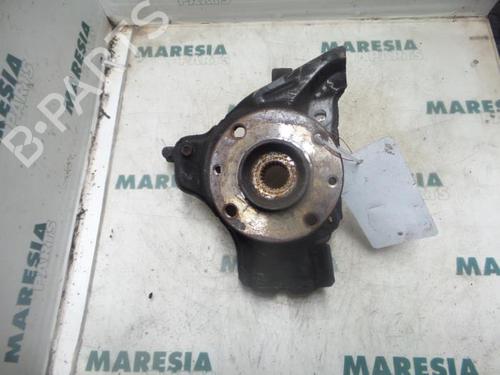 Used Right front steering knuckle FIAT PUNTO (176_) 60 1.2 (176AP, 176AR, 176AQ, 176BB) (60 hp) 31527427