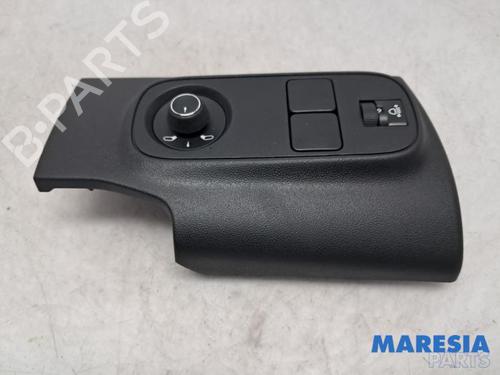 Used Mirror switch CITROËN C3 III (SX) 1.2 PureTech 82 (83 hp) 31444445