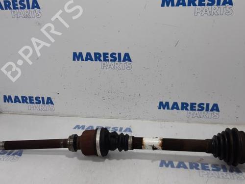 Used Right front driveshaft PEUGEOT 5008 (0U_, 0E_) 1.6 16V (120 hp) 31497829