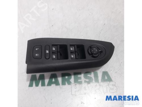 Spak kontakt FIAT 500X (334_) 1.6 (334AXE1A) (110 hp) 32394933