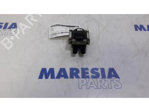 Used Ignition coil Ignition coil RENAULT MEGANE I Cabriolet (EA0/1_) 2.0 (EA0G) (114 hp) 31467204 31467204