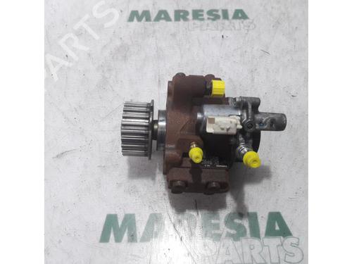 Used Fuel pump PEUGEOT 3008 I MPV (0U_) 1.6 HDi (112 hp) 31384237