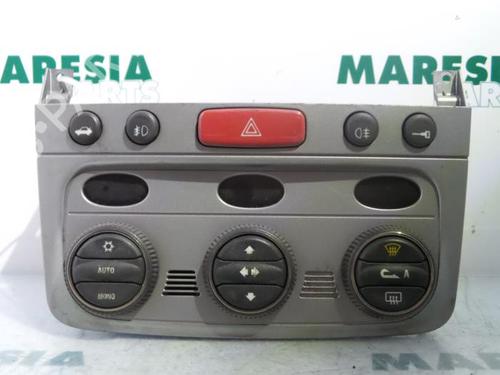 Used Climate control ALFA ROMEO GT (937_) 1.9 JTD (937CXN1B) (150 hp) 31482084