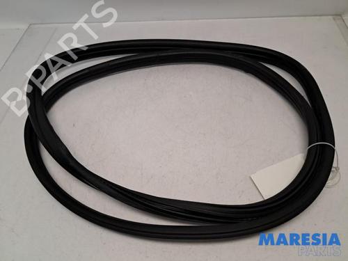 Used Rubber door seal Rubber door seal PEUGEOT 3008 I MPV (0U_) 1.6 VTi (120 hp) 31507477 31507477