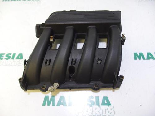 Used Injection rail RENAULT CLIO II (BB_, CB_) 1.4 16V (B/CB0P, BB13) (98 hp) 31474567