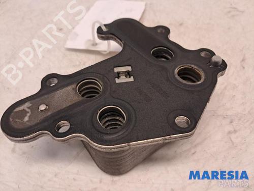 Oliekøler CITROËN C4 CACTUS 1.2 THP 110 (110 hp) 31529820