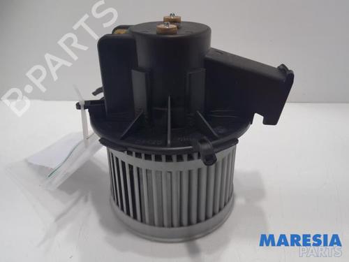 Used Heater blower motor FIAT 500 (312_) 1.2 (312AXA1A) (69 hp) 31496932