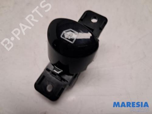 Used Right front window switch FIAT 500 (312_) 0.9 (312AXN1A) (80 hp) 31475458