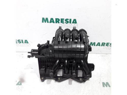 Used Injection rail FIAT GRANDE PUNTO (199_) 1.4 (199AXB11, 199AXB1A, 199BXB1A, 199AXL1A) (77 hp) 31471298