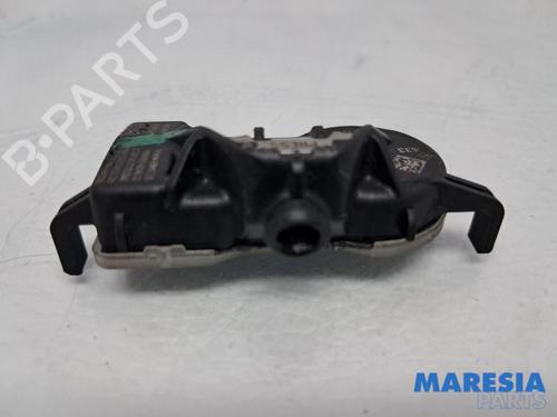 Electronic sensor RENAULT MEGANE IV Hatchback (B9A/M/N_) 1.2 TCe 130 (B9MR) | BP31518022M84