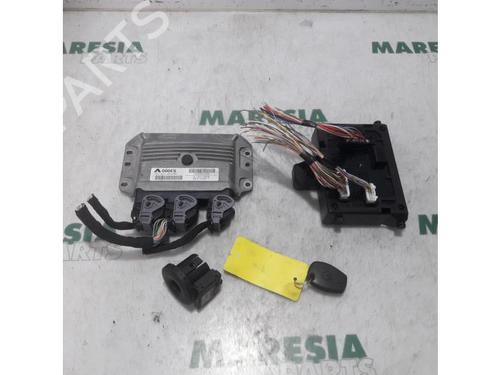 Used Engine control unit (ECU) RENAULT CLIO III Grandtour (KR0/1_) 1.6 16V (KR0B) (112 hp) 31430878