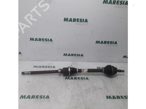 Used Right front driveshaft PEUGEOT 308 CC (4B_) 1.6 HDi (114 hp) 31426591