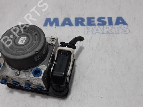 Used ABS pump PEUGEOT 208 I (CA_, CC_) 1.6 HDi (92 hp) 31458262