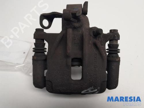 Used Right rear brake caliper RENAULT TRAFIC III Van (FG_) 1.6 dCi 95 (FGMJ, FGMR) (95 hp) 31387820