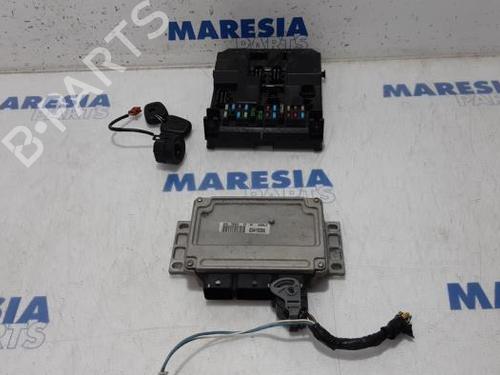 Used Engine control unit (ECU) PEUGEOT 307 CC (3B) 2.0 16V (136 hp) 31436401
