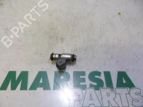Used Injector FIAT PUNTO (188_) 1.8 130 HGT (188.738, .718) (130 hp) 31400504