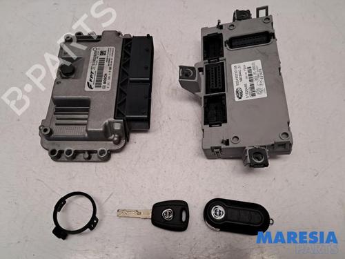 Used Engine control unit (ECU) LANCIA DELTA III (844_) 1.4 (844.AXB1A) (150 hp) 31502381