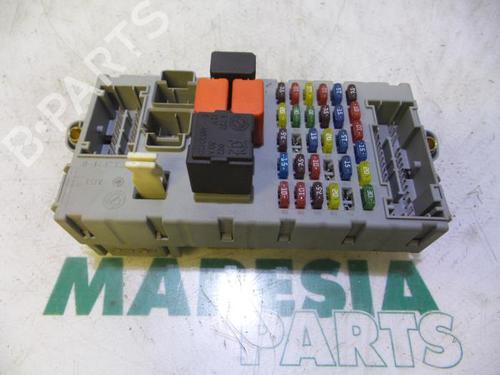Used Fuse box Fuse box 31473141 31473141