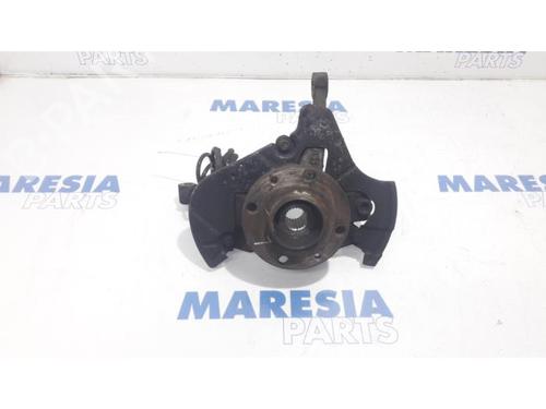 Used Left front steering knuckle FIAT PANDA (169_) 1.2 (169.AXB11, 169.AXB1A) (60 hp) 31387697