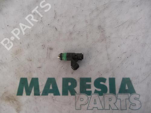 Used Injector RENAULT LAGUNA II Grandtour (KG0/1_) 1.8 16V (KG0B, KG0M) (120 hp) 31530360