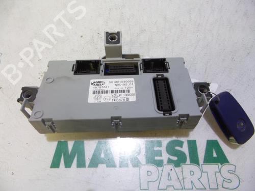 Used Fuse box FIAT STILO (192_) 1.2 16V (192_XA1B) (80 hp) 31441154