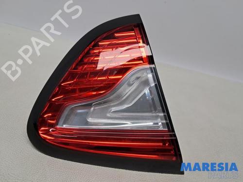 Farolim esquerdo RENAULT CAPTUR I (J5_, H5_) 1.2 TCe 120 (120 hp) 31816472