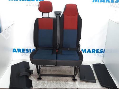 Siège arrière (2ème rangée) RENAULT MASTER III Platform/Chassis (EV, HV, UV) 2.3 dCi 135 FWD (EV0N, HV0N, UV0N, EV08, HV08, UV08) (136 hp) 31411514