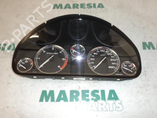 Used Instrument cluster PEUGEOT 407 SW (6E_, 6D_) 2.0 HDi 135 (136 hp) 31434875