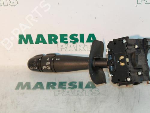 Used Steering column stalk RENAULT SCÉNIC I MPV (JA0/1_, FA0_) 1.4 16V (JA0D, JA1H, Ja0W, JA10) (95 hp) 31476978