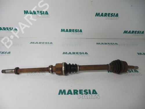 Used Right front driveshaft PEUGEOT 206 Hatchback (2A/C) 1.4 i (75 hp) 31495424