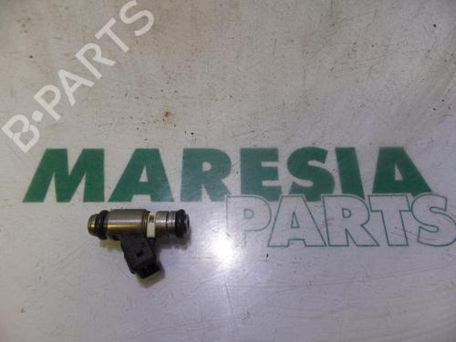 Used Injector FIAT PANDA (169_) 1.2 (169.AXB11, 169.AXB1A) (60 hp) 31465774