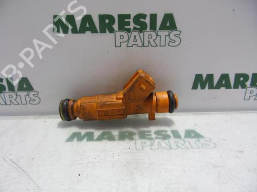 Used Injector ALFA ROMEO 145 (930_) 1.6 i.e. 16V T.S. (930.A2) (120 hp) 31534004