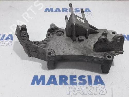 Used Gearbox mount Gearbox mount ALFA ROMEO MITO (955_) 1.3 MultiJet (955AXH1B, 955AXT1A) (90 hp) 31445712 31445712