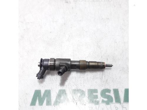 Inyector PEUGEOT EXPERT Van (VF3A_, VF3U_, VF3X_) 1.6 HDi 90 8V (90 hp) 31535911