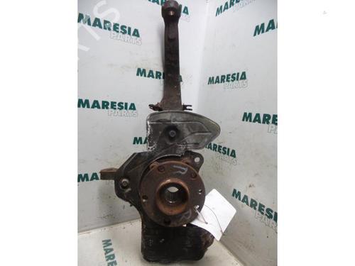 Used Right front steering knuckle ALFA ROMEO 147 (937_) 1.9 JTD 16V (937.AXG1B, 937.BXG1B) (140 hp) 31463273