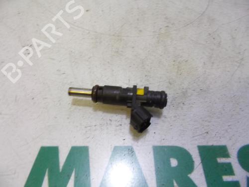 Used Injector PEUGEOT 5008 (0U_, 0E_) 1.6 16V (120 hp) 31517168