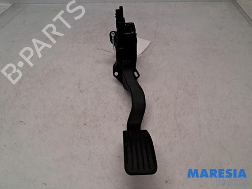 Pedal PEUGEOT 2008 I (CU_) 1.2 VTi (82 hp) 31519101