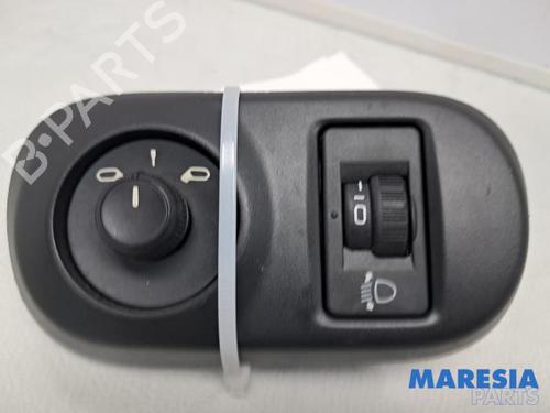 Used Mirror switch CITROËN C4 CACTUS 1.2 VTi 82 (82 hp) 31469466