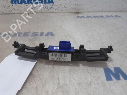 Used Control unit CITROËN C3 II (SC_) 1.2 VTi 82 (82 hp) 31513581