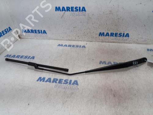 front-windshield-wiper-arm-alfa-romeo-giulietta-940_-2010-2011-2012-2013-2014-2015-2016-2017-2018-2019-2020-31401399 main image